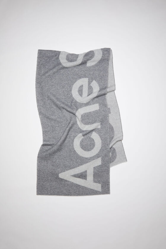 (image for) Convenient Logo Jacquard Scarf